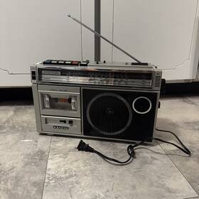 2840k Sanyo Vintage Ac/dc M Band Radio Cassette Recorder With Power Cable Tester