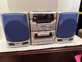 Cwm-340 Sanyo Am/fm Cd Cassette Bookshelf Stereo Tested Good