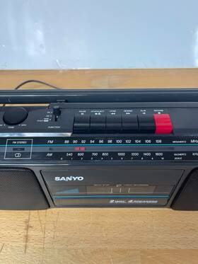 M-gx20 Sanyo Vintage Cassette Radio Boombox Fm/am 2-way 4 Speaker Model