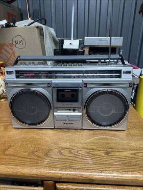 M9995k Sanyo Stereo Cassette Boombox Fm Sw Mw World Voltage