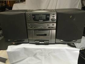Mcd-s736 Sanyo Boombox Cd Cassette Am/fm For Repair - See Description