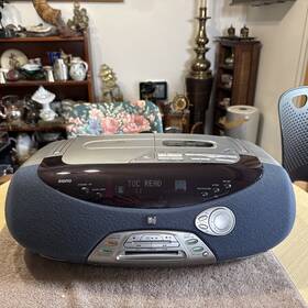 Mdc-3100 Sanyo Very Rare Mini Disc Cd Cassette Player Boombox Stereo