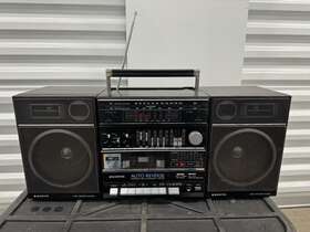 No.c50 Sanyo Vintage High End 80s Boombox Radio Model