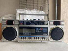 St3300 Sanyo Vintage Boombox Silver Radio Cassette Piano No Lasonic Conion