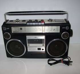 19888 Sears Vintage 4 Band Stereo Radio Cassette Recorder Model Boombox Japan