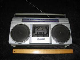 564.21370350 Sears Stereo Cassette Player/ Recorder With Am/fm Boom Box