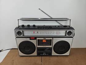 564.21840050 Sears Boombox Stereo Radio Am/fm Cassette Recorder Japan