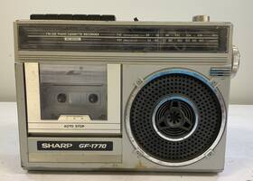 Radio-n2c Sharp Gf-1770 Monophonic Handheld Boombox