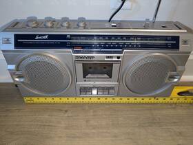 Gf-252 Sharp Searcher Radio Cassette Player From Japan Works