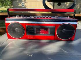 Qt-12r Sharp Vintage Red Portable Radio Cassette Stereo Boombox Ghettoblaster