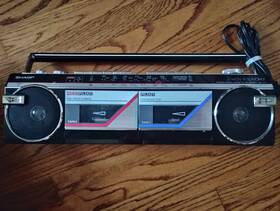 Wq-271z Sharp Wq-271 Bk Rare Stereo Radio Cassette Recorder For Parts Not Working