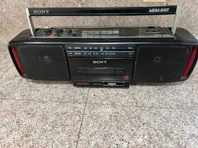 Cfs-d20 Sony 041b Vintage 1980s Mega Bass Radio Cassette Player