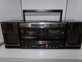 Cdf-5 Sony Vintage 1980s Boombox Cd Am/fm Cassette Made In Japan