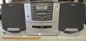 Cfd-zw700 Sony Cfd-zf700 Boombox With A Demo - Fm Cassette Cd 6 Ds Remoteable Speakers