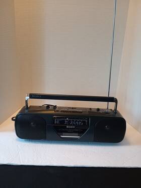 Cfs-2025 Sony Radio Cassette