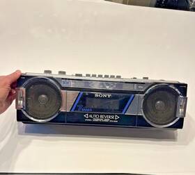Cfs-900s Sony Vintage 7 Band Mw/sw1-7/fm Stereo Cassette-corder As Is