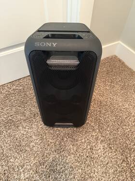 Gtk-gt5 Sony Bluetooth Portable Speaker Gray With Extra Base Great Condition