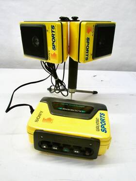 Wm-b53 Sony Srs-35 Ultra Rare Sports Walkman With Speakers And Tripod Mint U61