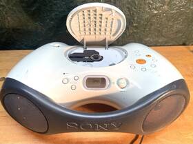 Za-x3cp Sony Zx-x3cp Model No. Water And Shick Resistant Boom Box