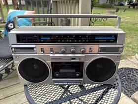 4653 Soundesign Vintage Model No. Cassette Boombox