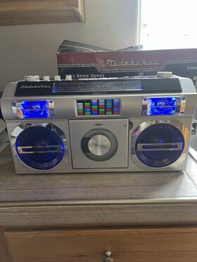 Sb2145te Spectra Merchandising Intl. 077283011467 80s Retro Street Bluetooth Boombox With Fm Radio Cd Player Silver