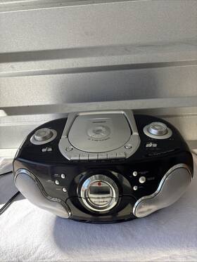 Scrd4400 Sylvania Portable Boombox Cd Cassette Player/recorder Am/fm Radio