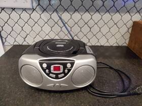 Srcd243m-silver Sylvania Srcd-243w Portable Cd Player Boom Box With Am/fm Radio - Untested