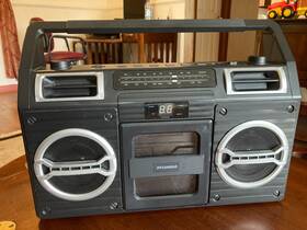 Srcd505bt Sylvania Retro Portable Cd Radio Boombox