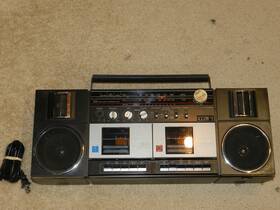 Rt-sw2 Toshiba Stereo Radio Cassette Recorder Vintage Boombox Serviced Works