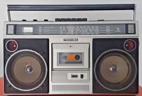 Rt80 Toshiba Vintage Bombeat 7 Stereo Radio Cassette Recorder Boombox