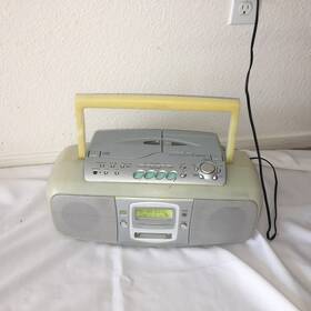 Rc-md330-w Victor Clavia Cd-md Vintage Portable System White Boombox And Remote