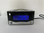 7-4801A Dual Wake Cd Player Am/fm Radio Alarm Clock Vintage 120V 60HZ Tested. Fixed Price $23.00.