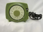 Montgomery Ward Signature Avocado Green Appliance Timer 83-545 With Box. Fixed Price $41.25.