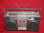 Hitachi TRK-8280 Fm Stereo Radio 4 Speaker Dynamic Sound Used Vintage. Fixed Price $617.22.