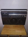 Magnavox Vintage B8443 Am/ Fm /sw Cassette Ghetto Blaster Boom Box Radio. Fixed Price $90.00.