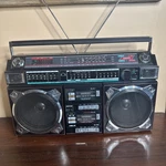 Helix Boom Box HX-4636 1980S Parts Or Repair* Read Description!. Fixed Price $375.00.
