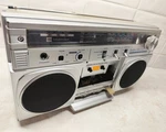 Toshiba RT-100S Vintage Boombox Kassettenrekorder Bombeat L-01 Japan 80S Tested. Fixed Price $58.00.