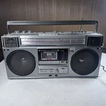 Vintage Jvc RC-M50JW Stereo Boombox Ghettoblaster Am/fm/sw Cassette Biphonic. Fixed Price $327.75.