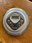 Sylvania MP3 Cd-r, Cd-rw Compatible Player With Case SCDMP400. Fixed Price $15.00.