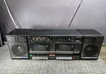 Sony CFS-W600 Stereo Am/fm Cassette Radio Boom Box W/detachable Speakers 72341. Fixed Price $189.99.