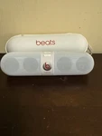 Beats Pill 1.0 Portable Wireless Bluetooth Speaker White W/ Case Read/cracks. Fixed Price $42.00.